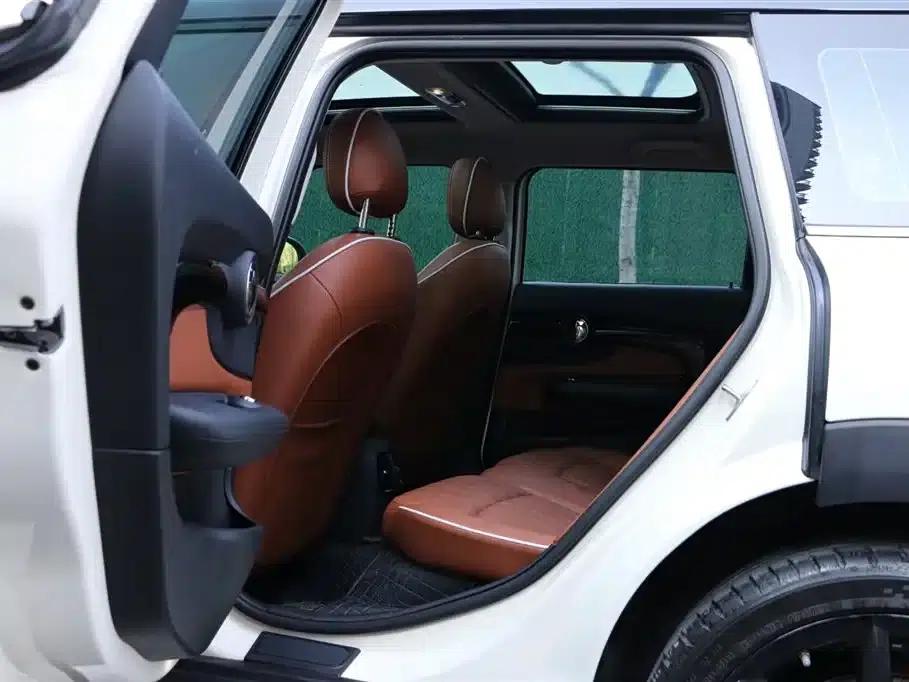 2019 MINI CLUBMAN 2.0T COOPER S — миниатюра 8