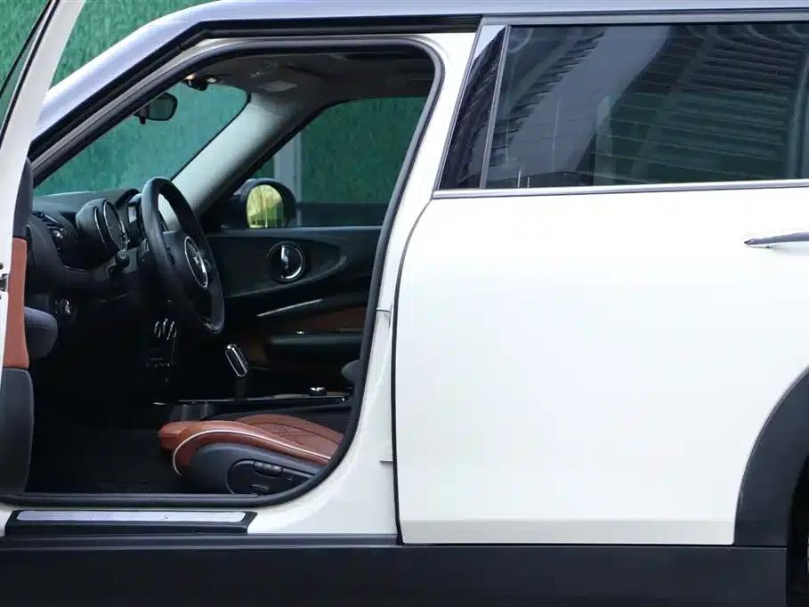 2019 MINI CLUBMAN 2.0T COOPER S — миниатюра 10