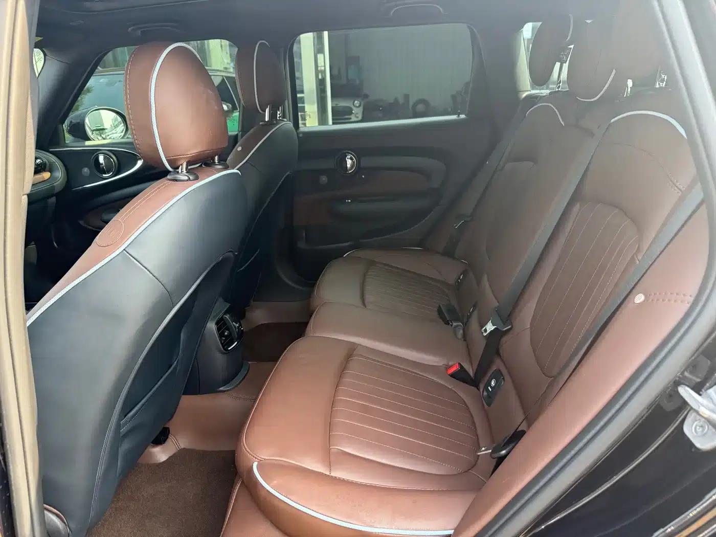MINI CLUBMAN 2023 Final Edition: The Last Gentleman Commemorative Edition — миниатюра 13