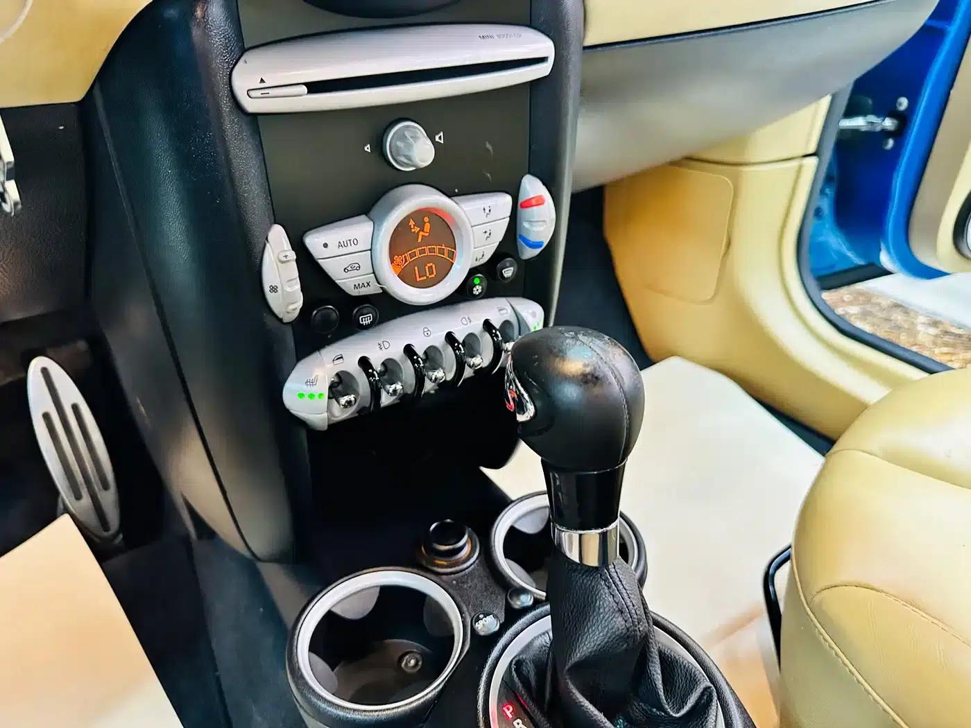 2011 MINI CLUBMAN 1.6T COOPER S — миниатюра 48