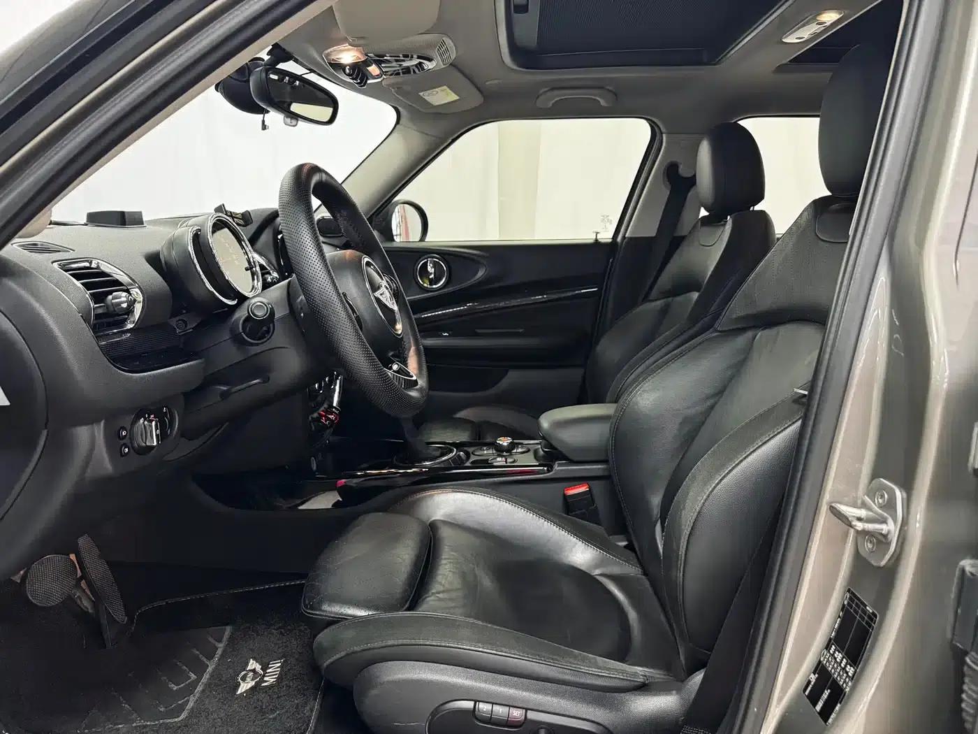 2016 MINI CLUBMAN Facelift 1.5T COOPER Connoisseur Edition — миниатюра 6