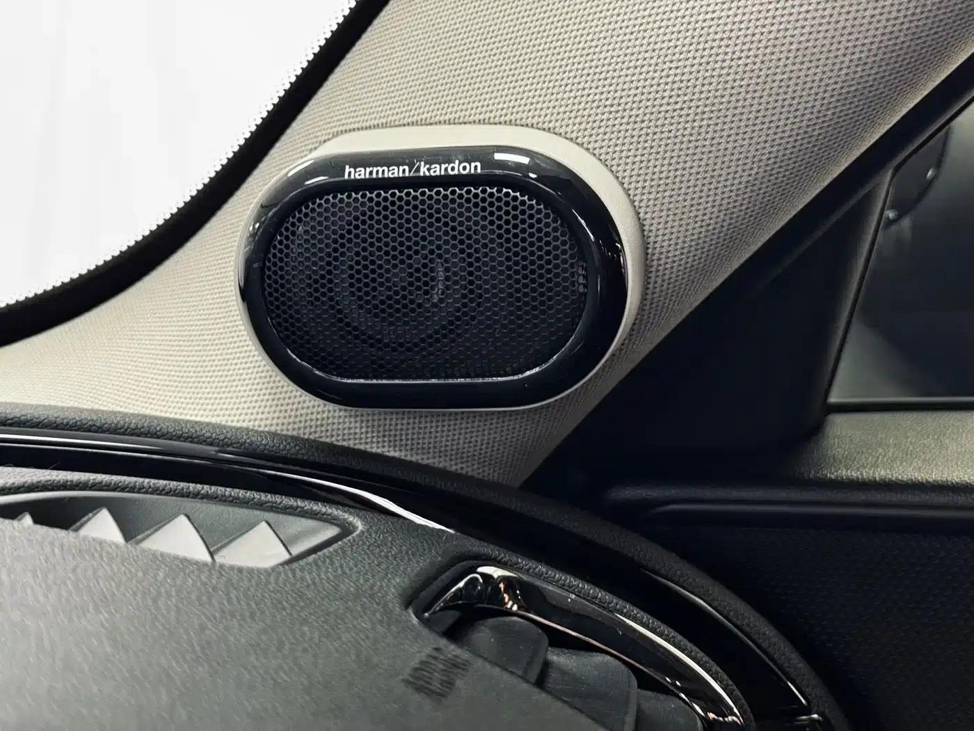 2016 MINI CLUBMAN Facelift 1.5T COOPER Connoisseur Edition — миниатюра 7