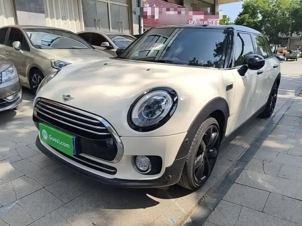 2016 MINI CLUBMAN Facelift 1.5T COOPER Connoisseur Edition — миниатюра 2