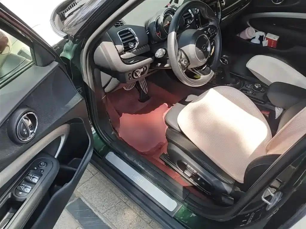 2016 MINI CLUBMAN Facelift 1.5T COOPER Connoisseur Edition — миниатюра 16
