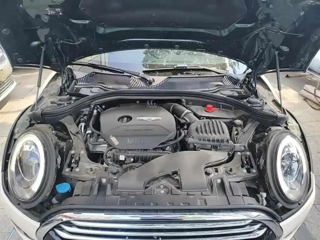 2016 MINI CLUBMAN Facelift 1.5T COOPER Connoisseur Edition — миниатюра 20