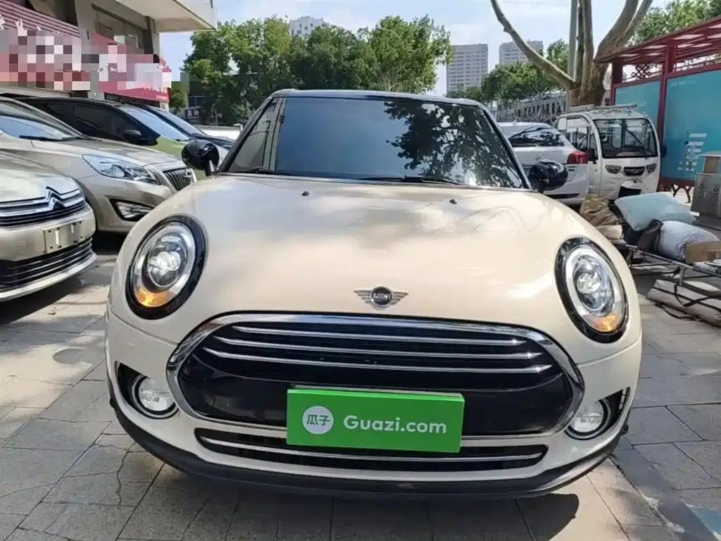 2016 MINI CLUBMAN Facelift 1.5T COOPER Connoisseur Edition — миниатюра 3