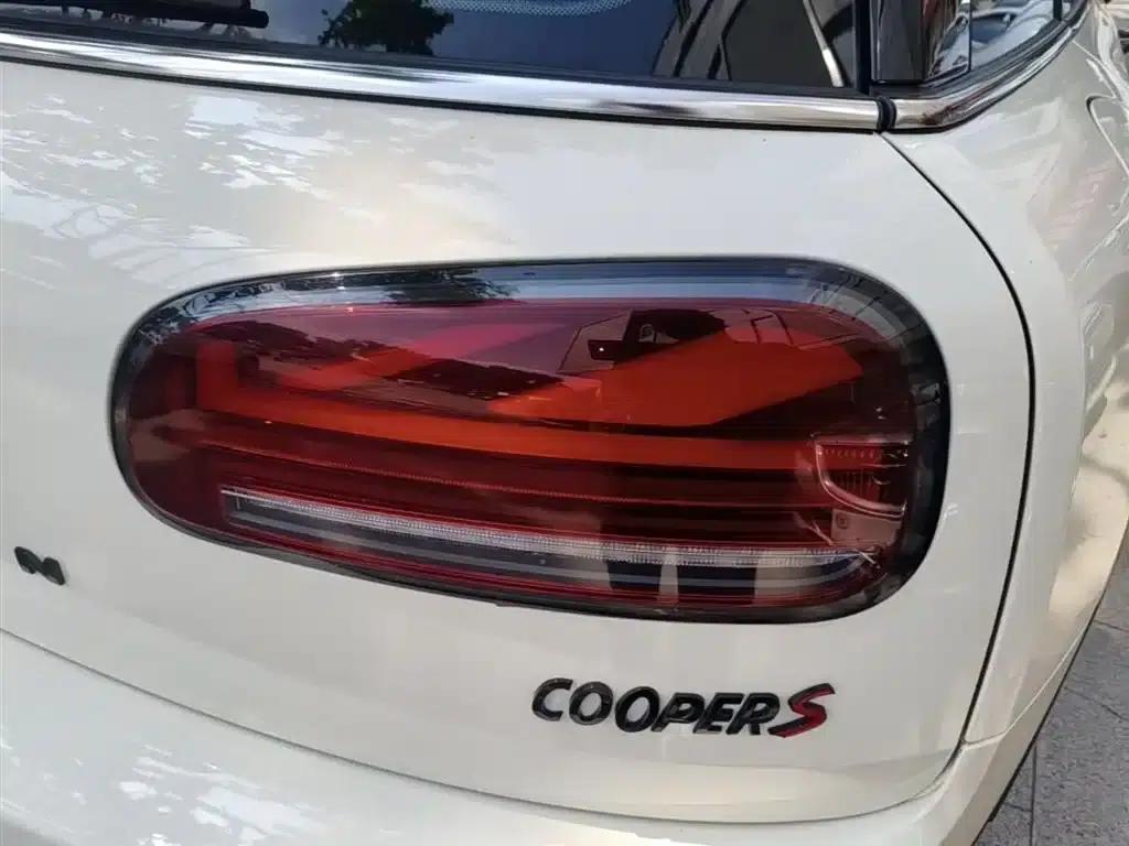 2016 MINI CLUBMAN Facelift 1.5T COOPER Connoisseur Edition — миниатюра 8