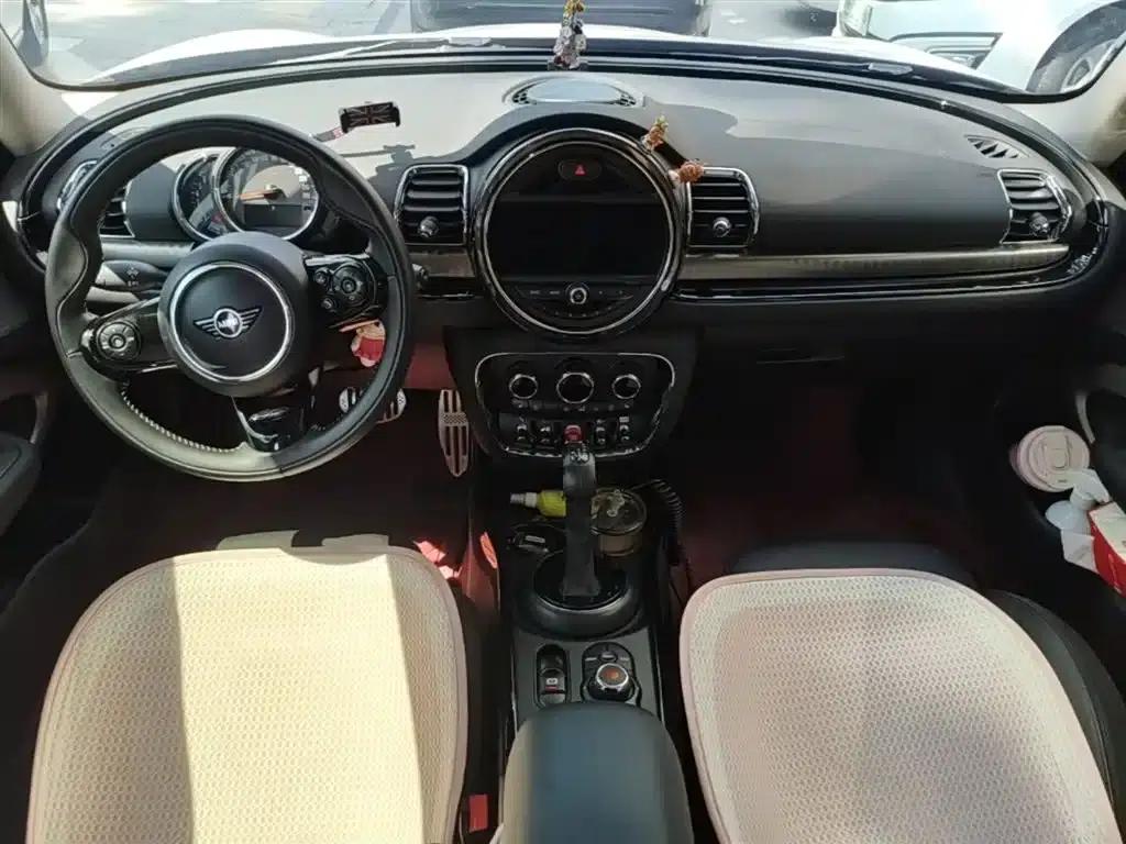 2016 MINI CLUBMAN Facelift 1.5T COOPER Connoisseur Edition — миниатюра 10