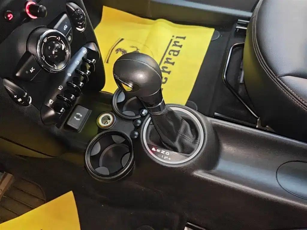 MINI CLUBMAN 2011 1.6L ONE — миниатюра 14
