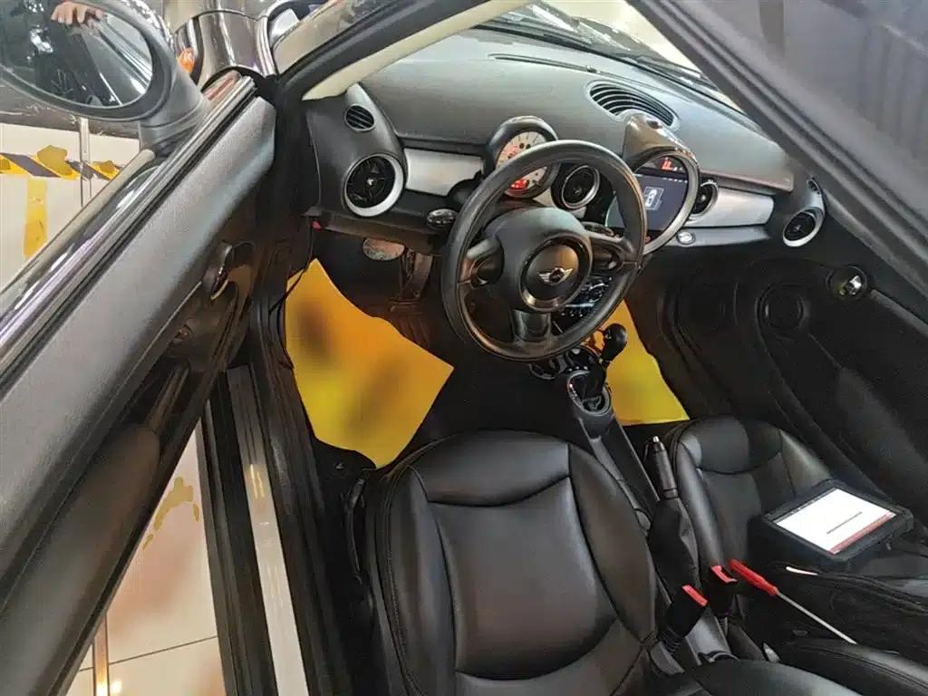 MINI CLUBMAN 2011 1.6L ONE — миниатюра 16