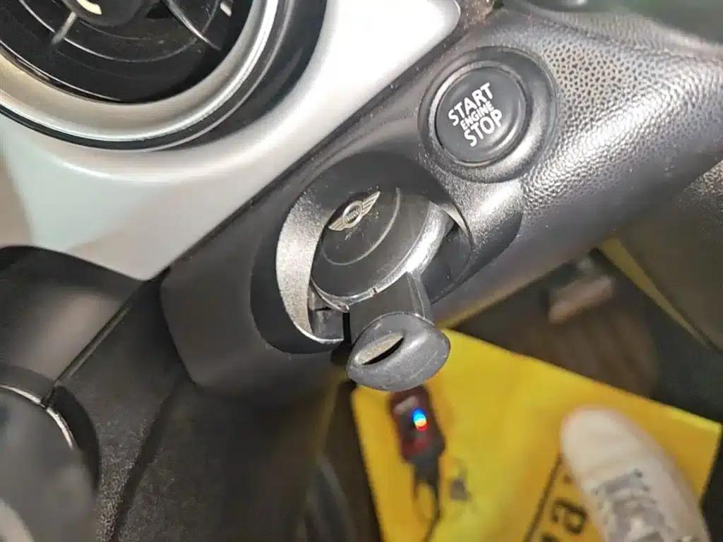 MINI CLUBMAN 2011 1.6L ONE — миниатюра 9