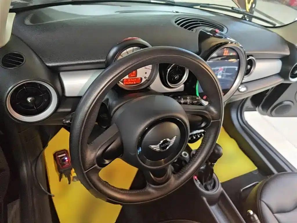 MINI CLUBMAN 2011 1.6L ONE — миниатюра 10