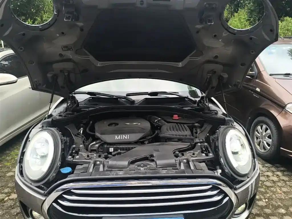 2016 MINI CLUBMAN Facelift 1.5T COOPER Connoisseur Edition — миниатюра 20