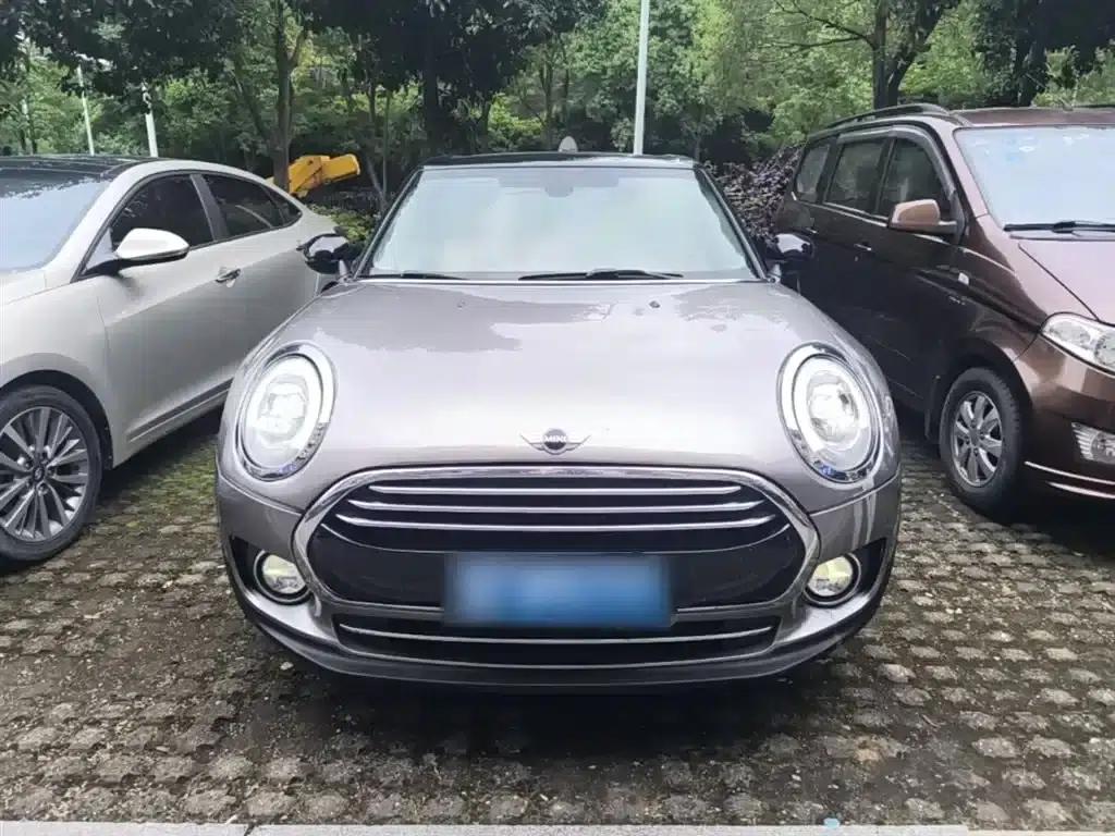 2016 MINI CLUBMAN Facelift 1.5T COOPER Connoisseur Edition — миниатюра 3