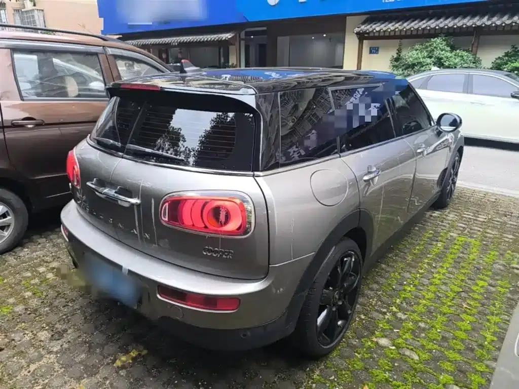 2016 MINI CLUBMAN Facelift 1.5T COOPER Connoisseur Edition — миниатюра 7