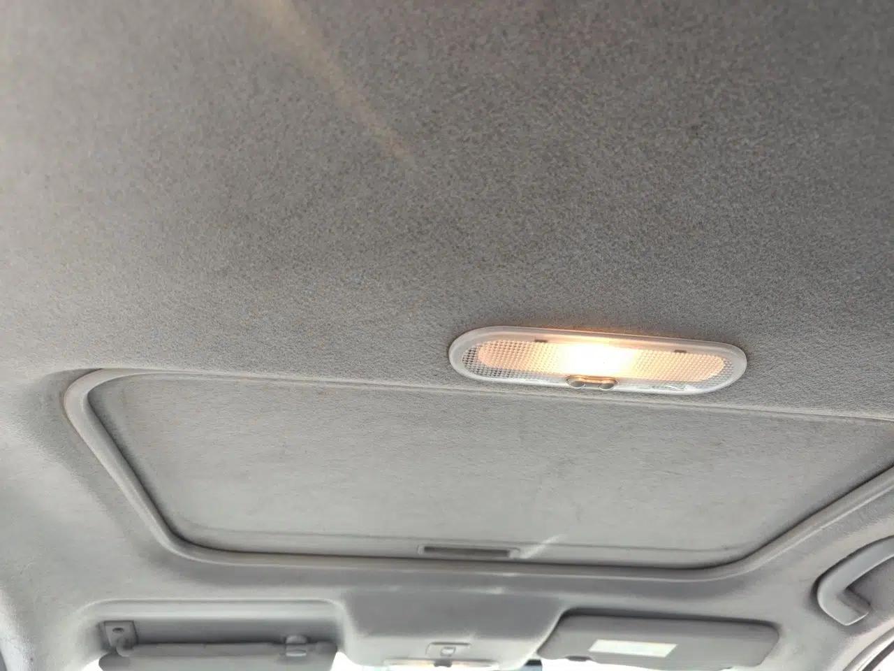 Nissan Sunny 2011 1.5XV CVT Deluxe Edition — миниатюра 19