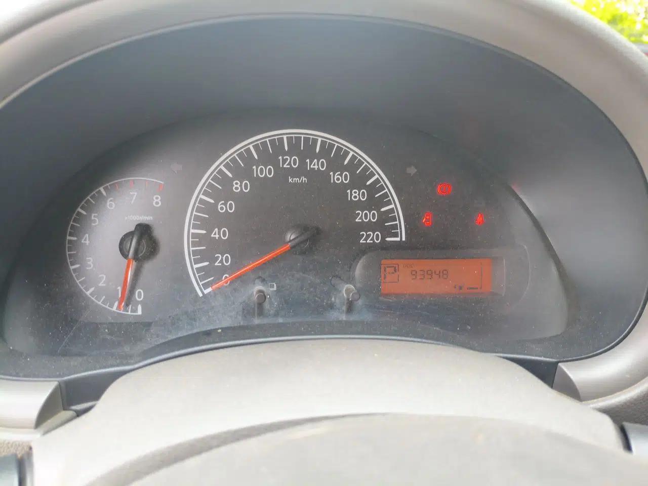 Nissan Sunny 2015 1.5XE CVT Comfort Edition — миниатюра 12