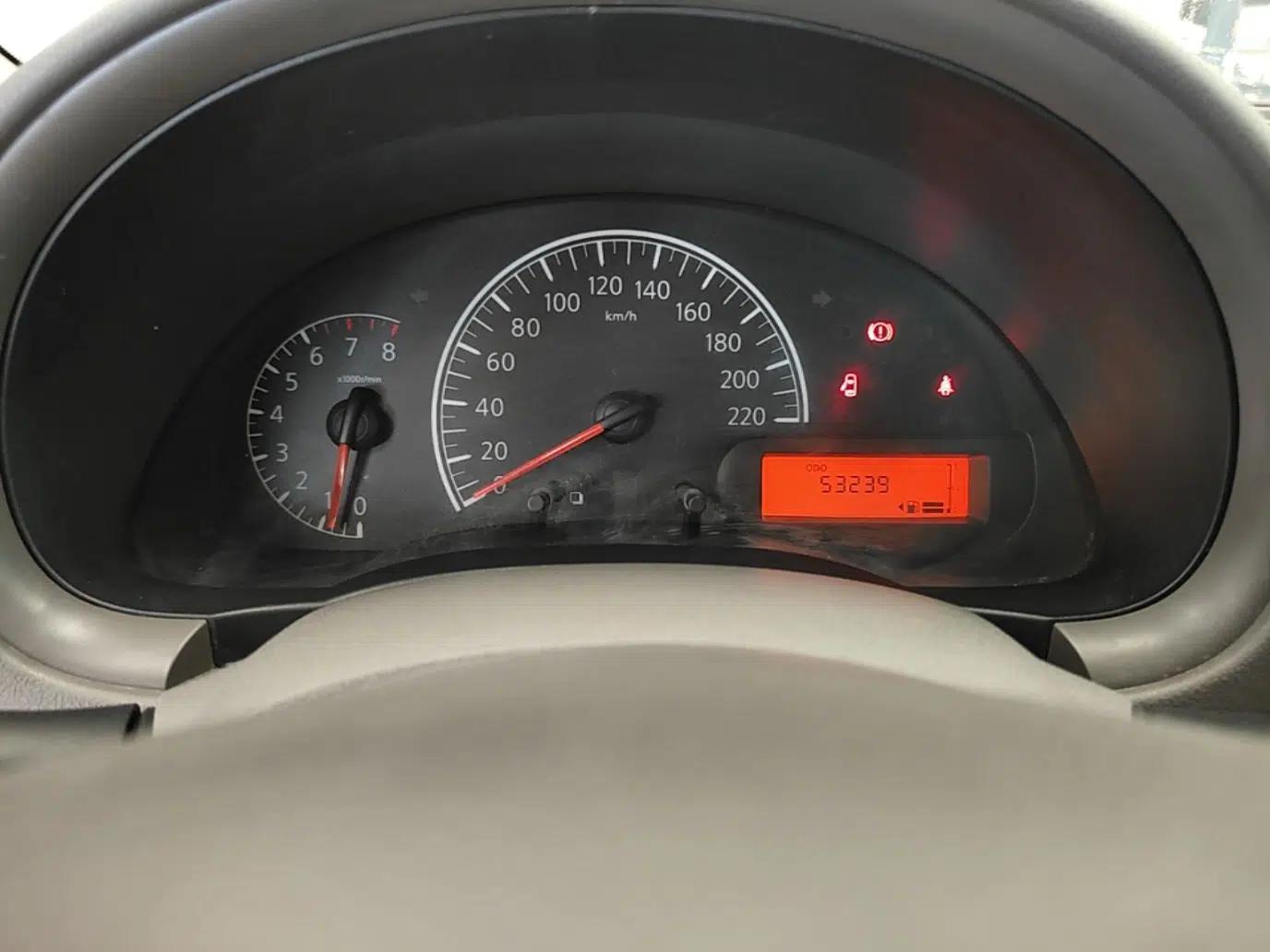 Nissan Sunny 2014 1.5XE Manual Comfort Edition — миниатюра 12