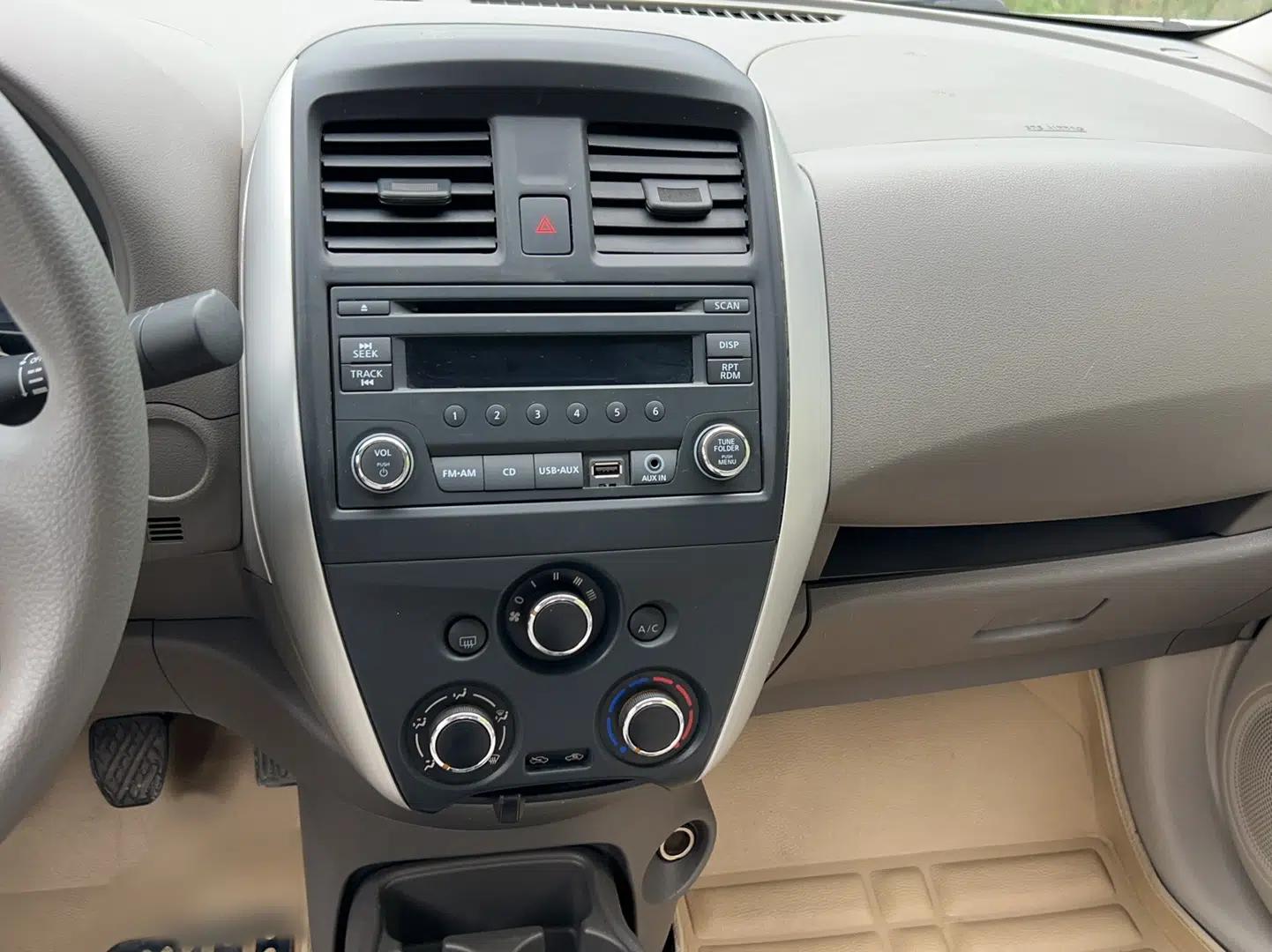 Nissan Sunny 2014 1.5XE Manual Comfort Edition — миниатюра 13