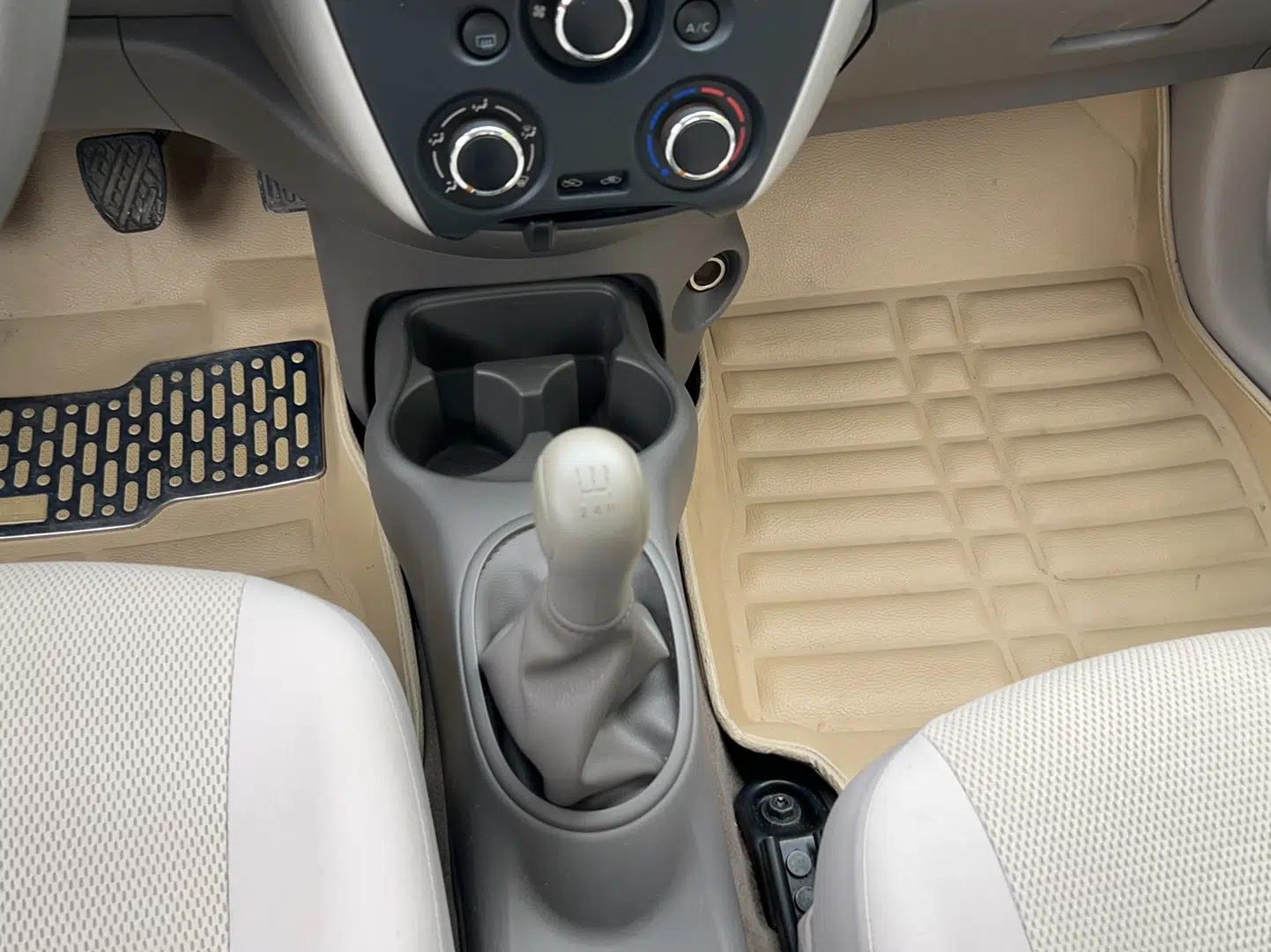 Nissan Sunny 2014 1.5XE Manual Comfort Edition — миниатюра 14
