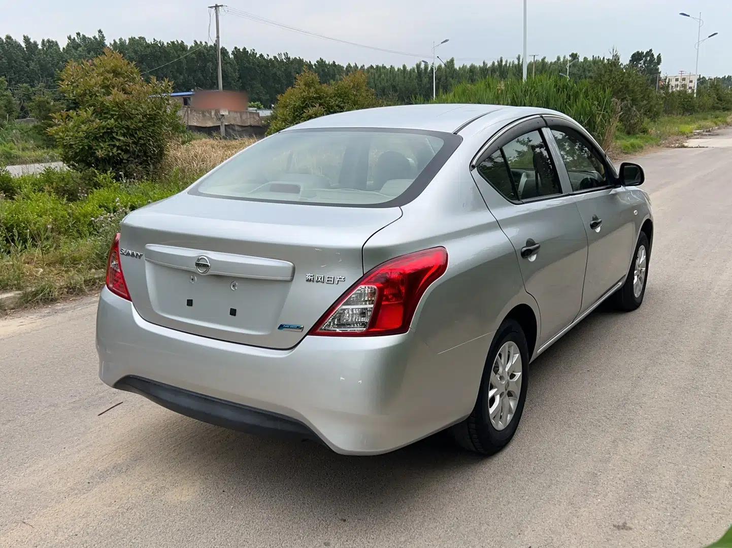 Nissan Sunny 2014 1.5XE Manual Comfort Edition — миниатюра 5