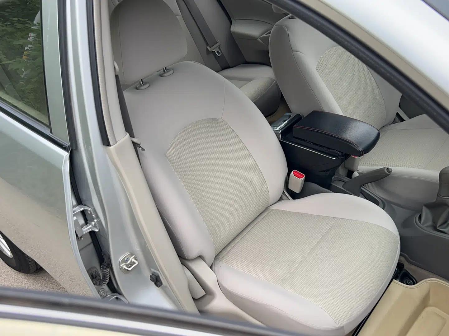 Nissan Sunny 2014 1.5XE Manual Comfort Edition — миниатюра 9