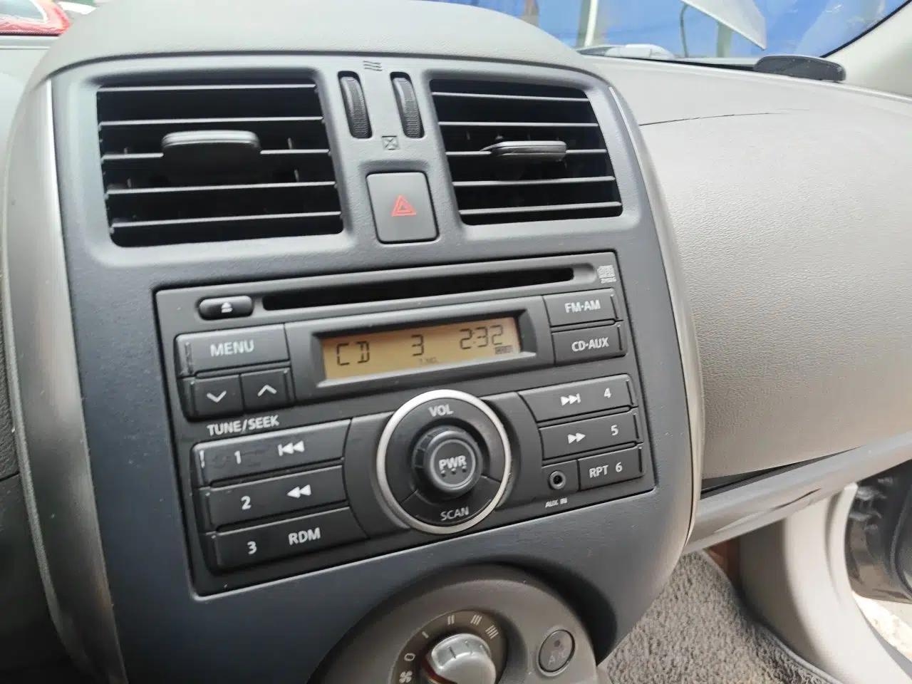 Nissan Sunny 2011 1.5XE Manual Comfort Edition — миниатюра 14