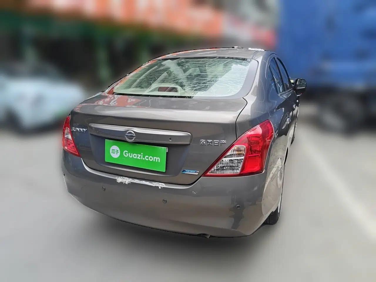 Nissan Sunny 2011 1.5XE Manual Comfort Edition — миниатюра 5