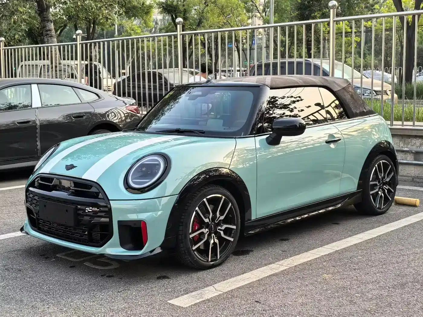 MINI JCW 2025 JOHN COOPER WORKS CABRIO — миниатюра 1