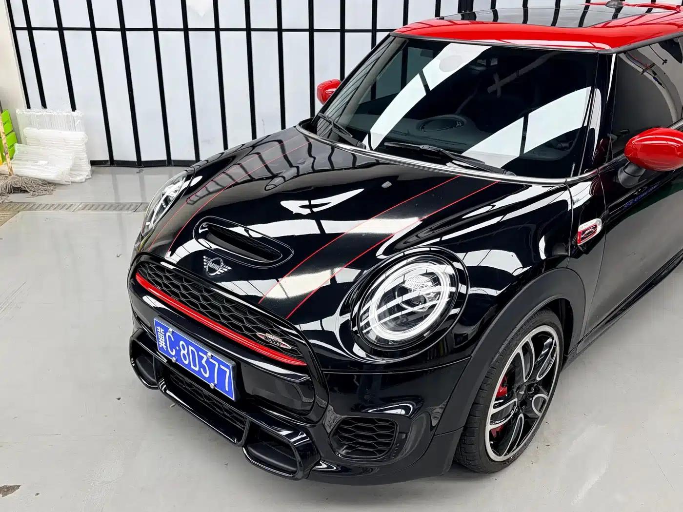 2021 MINI JCW 2.0T JOHN COOPER WORKS — миниатюра 2