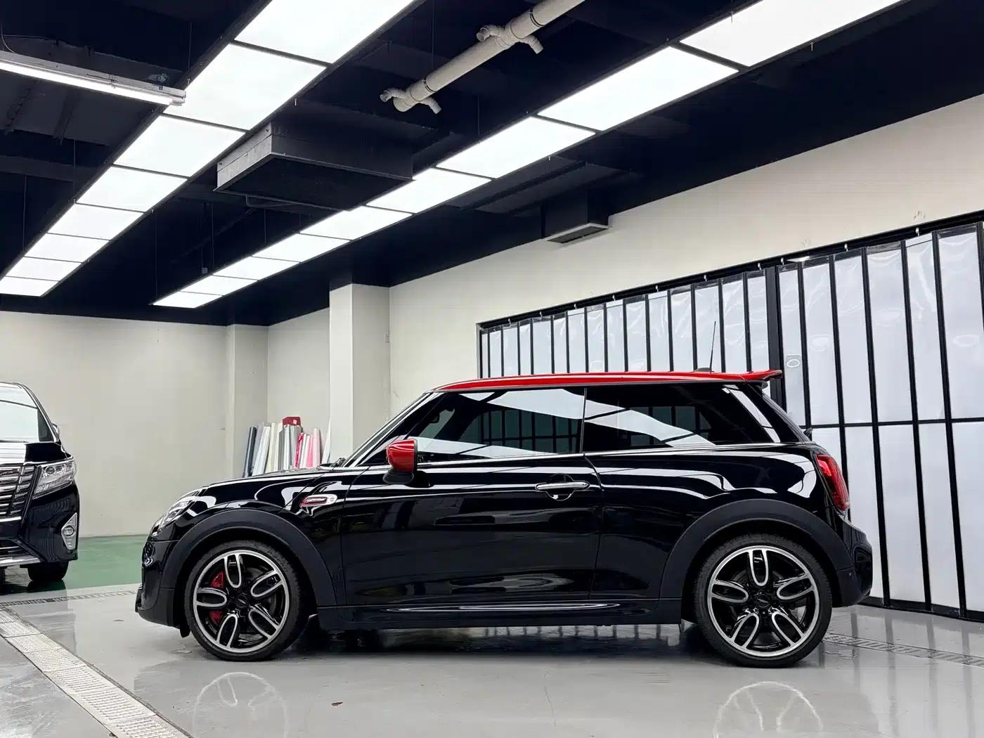 2021 MINI JCW 2.0T JOHN COOPER WORKS — миниатюра 4