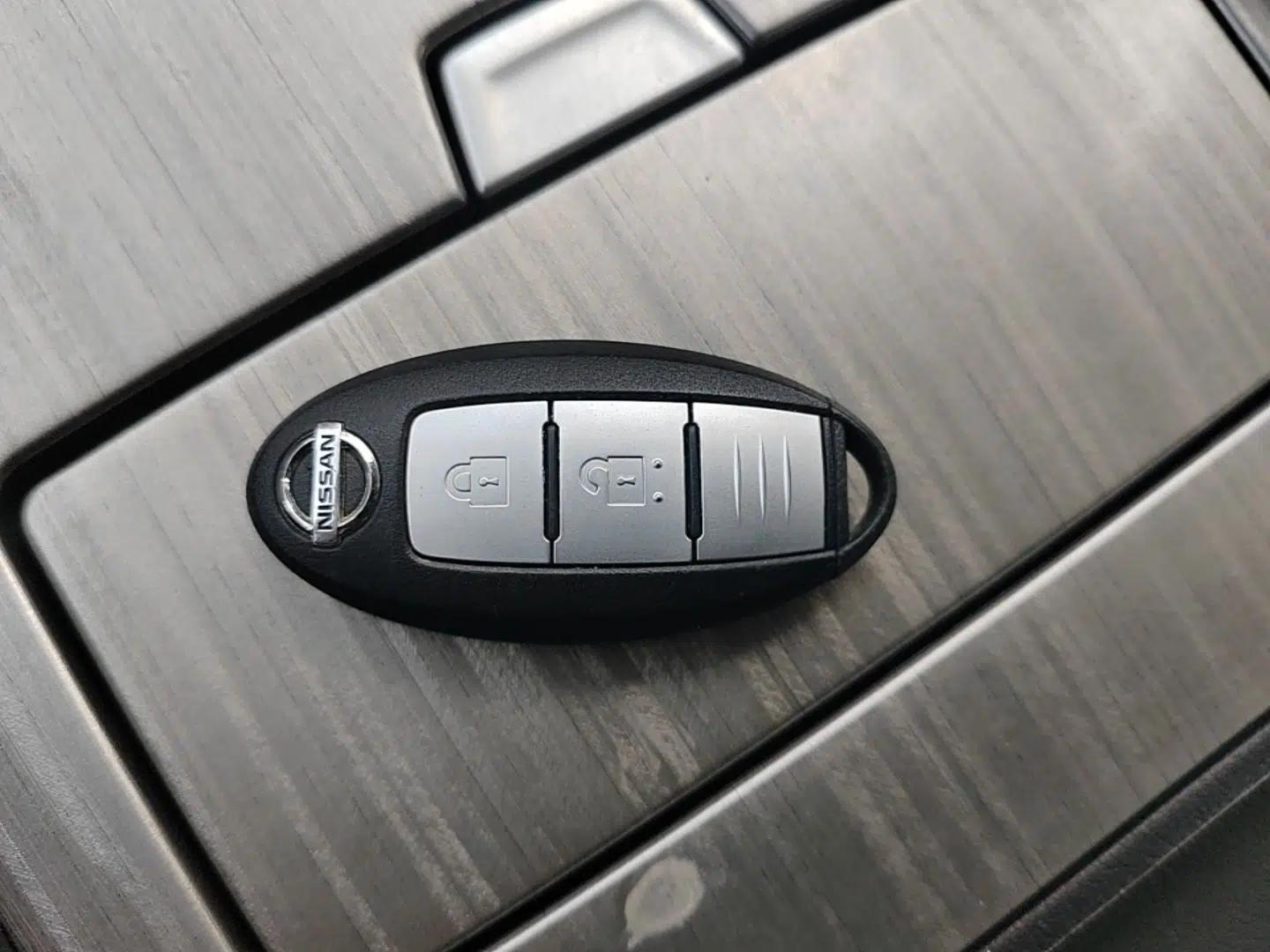 Nissan Murano 2017 2.5L XL Two-Wheel Drive Smart Edition — миниатюра 12