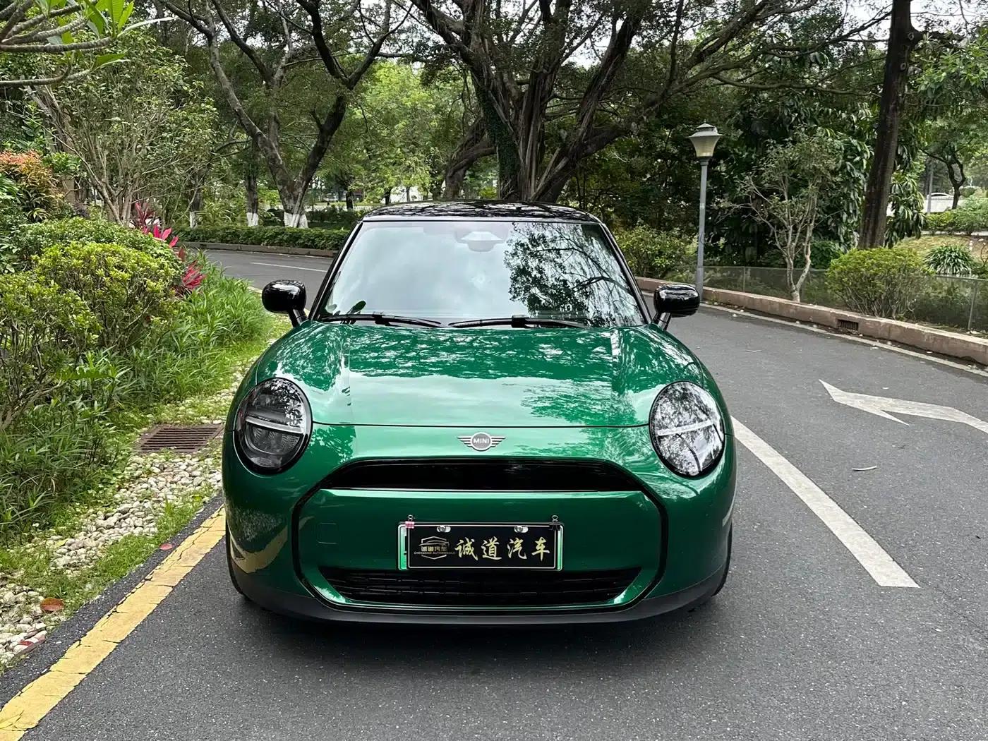 2024 Electric MINI Cooper (456km/h) - Classic Style — миниатюра 2