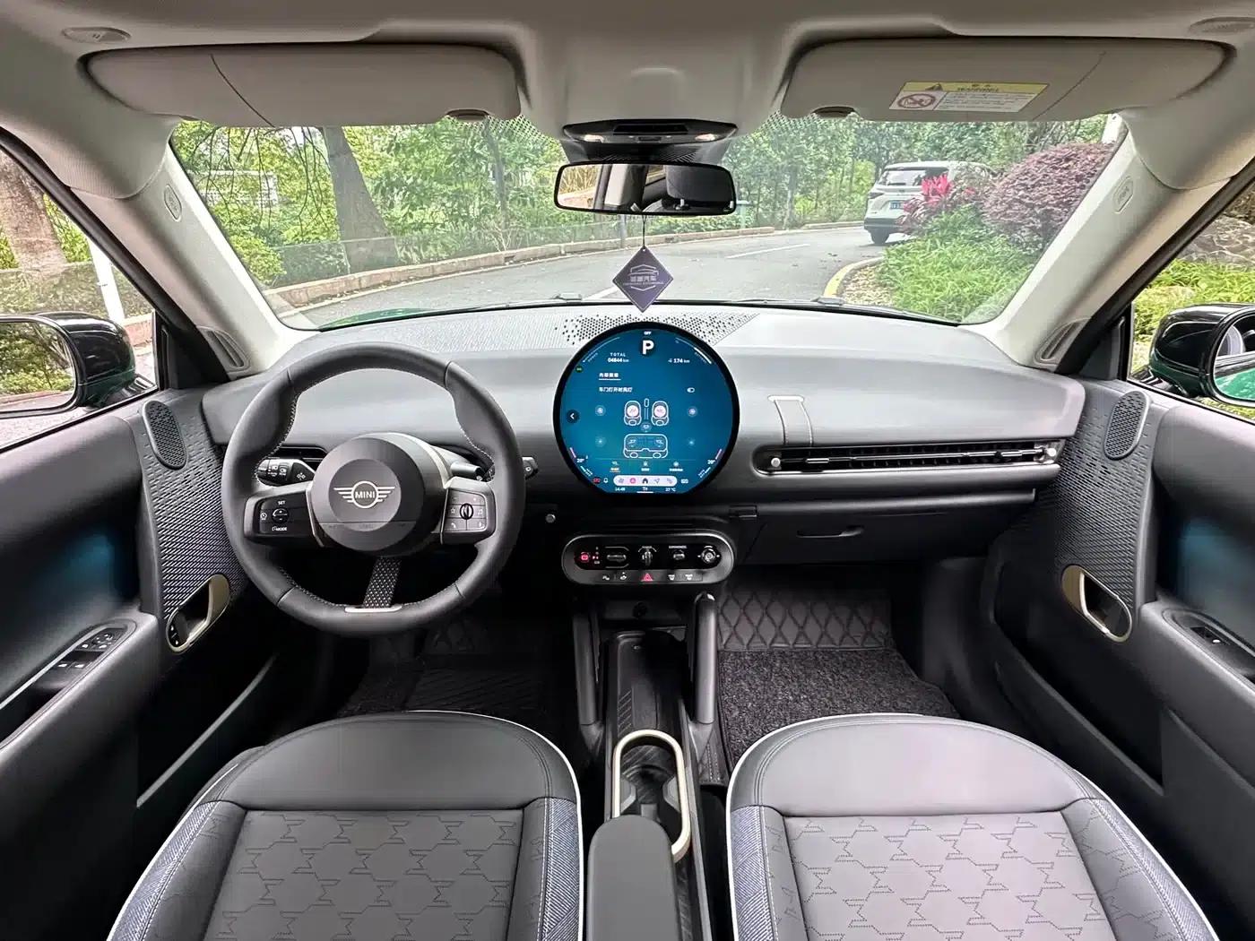 2024 Electric MINI Cooper (456km/h) - Classic Style — миниатюра 7