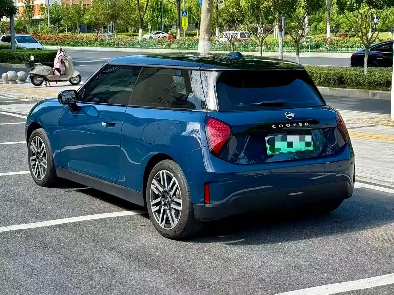 2025 Electric MINI Cooper (Facelift) - 466km/h - Classic Style — миниатюра 9