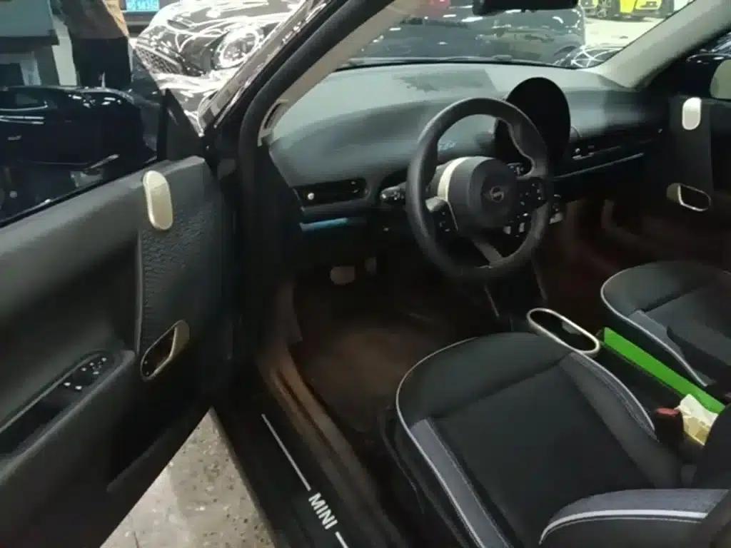 2024 Electric MINI Cooper (456km/h) - Classic Style — миниатюра 16
