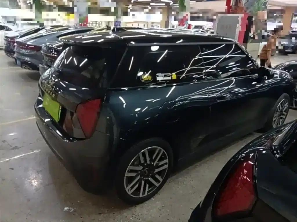 2024 Electric MINI Cooper (456km/h) - Classic Style — миниатюра 7