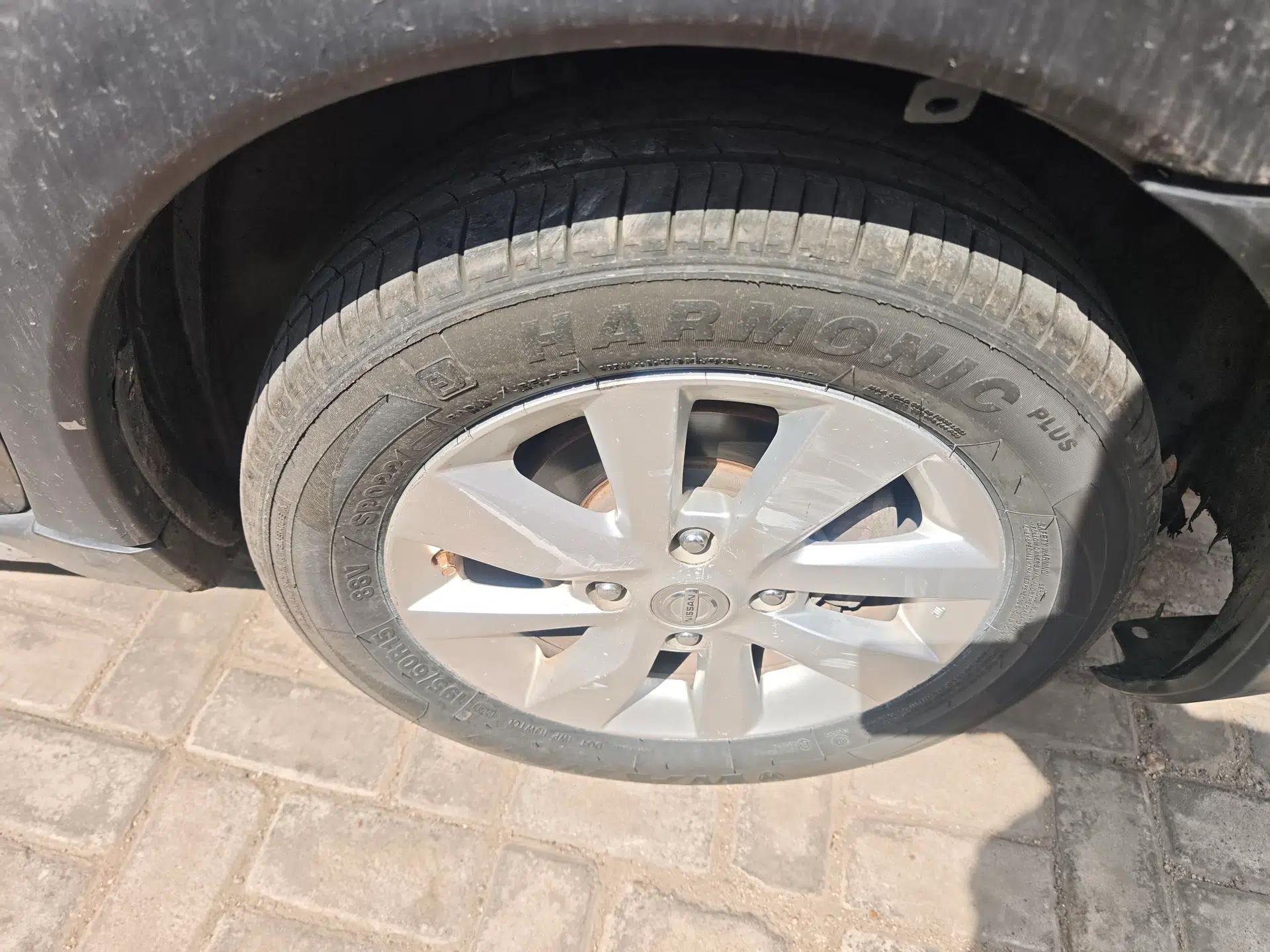 Nissan Livina 2013 Jingrui 1.6XL Manual Comfort Edition — миниатюра 8