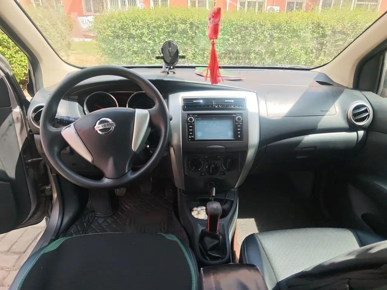 Nissan Livina 2013 Jingrui 1.6XL Manual Comfort Edition — миниатюра 10