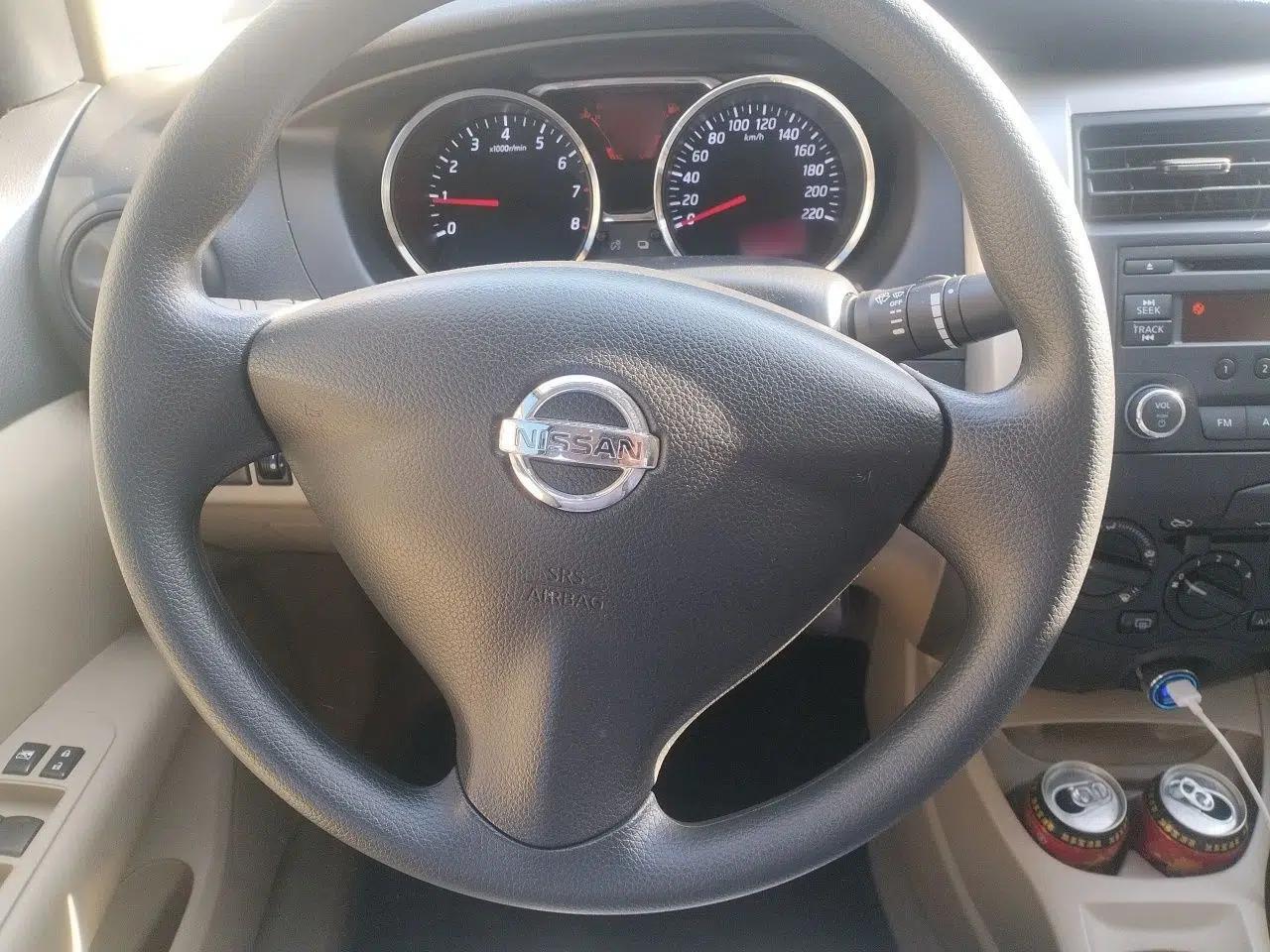 Nissan Livina 2015 1.6XE Manual Comfort Edition — миниатюра 11