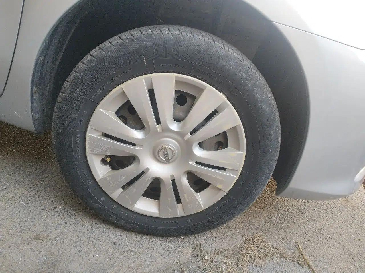 Nissan Livina 2015 1.6XE Manual Comfort Edition — миниатюра 8