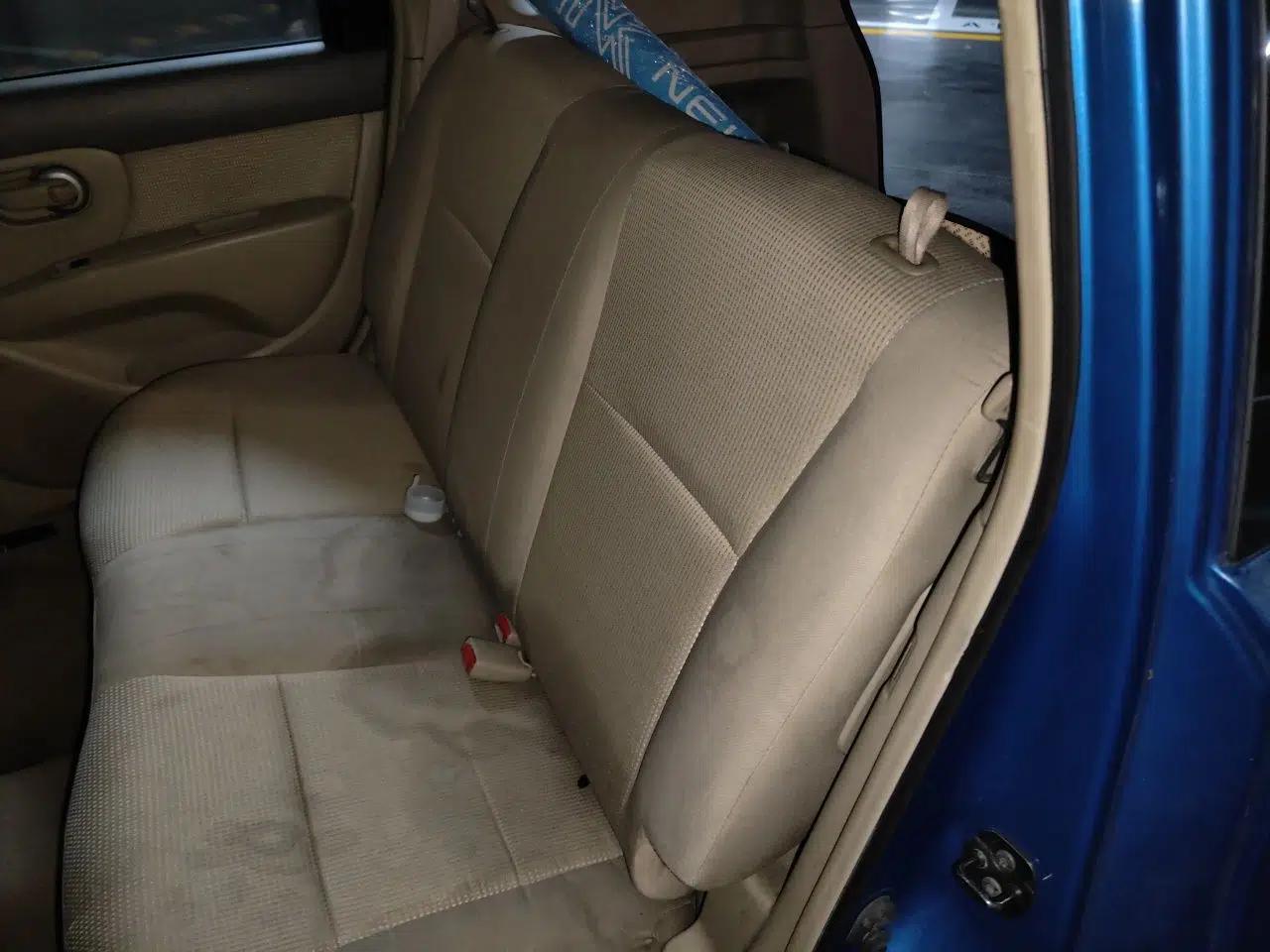 Nissan Livina 2009 1.6L Manual All-Around Model — миниатюра 18