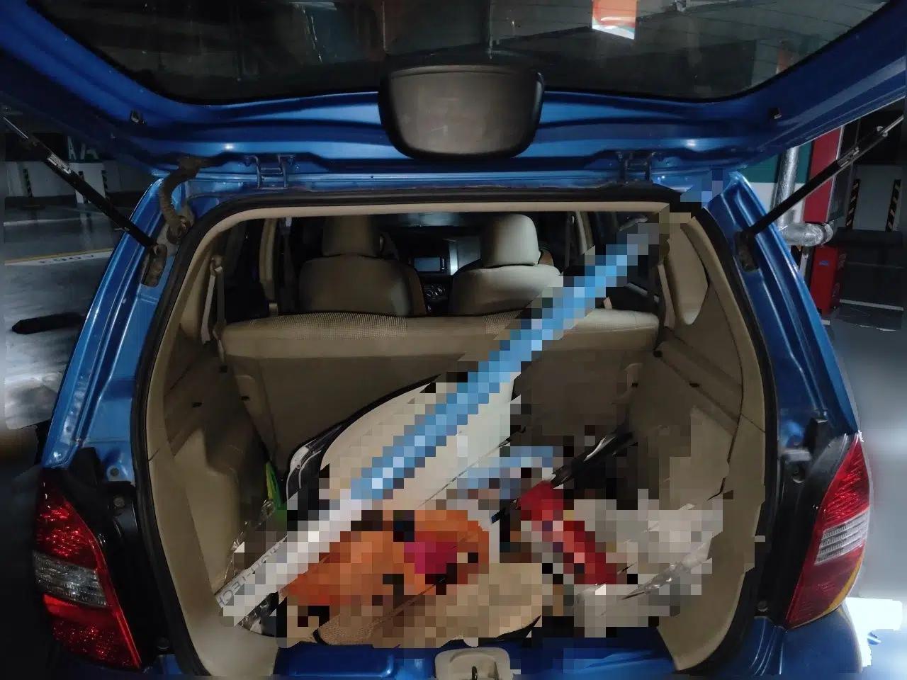 Nissan Livina 2009 1.6L Manual All-Around Model — миниатюра 20