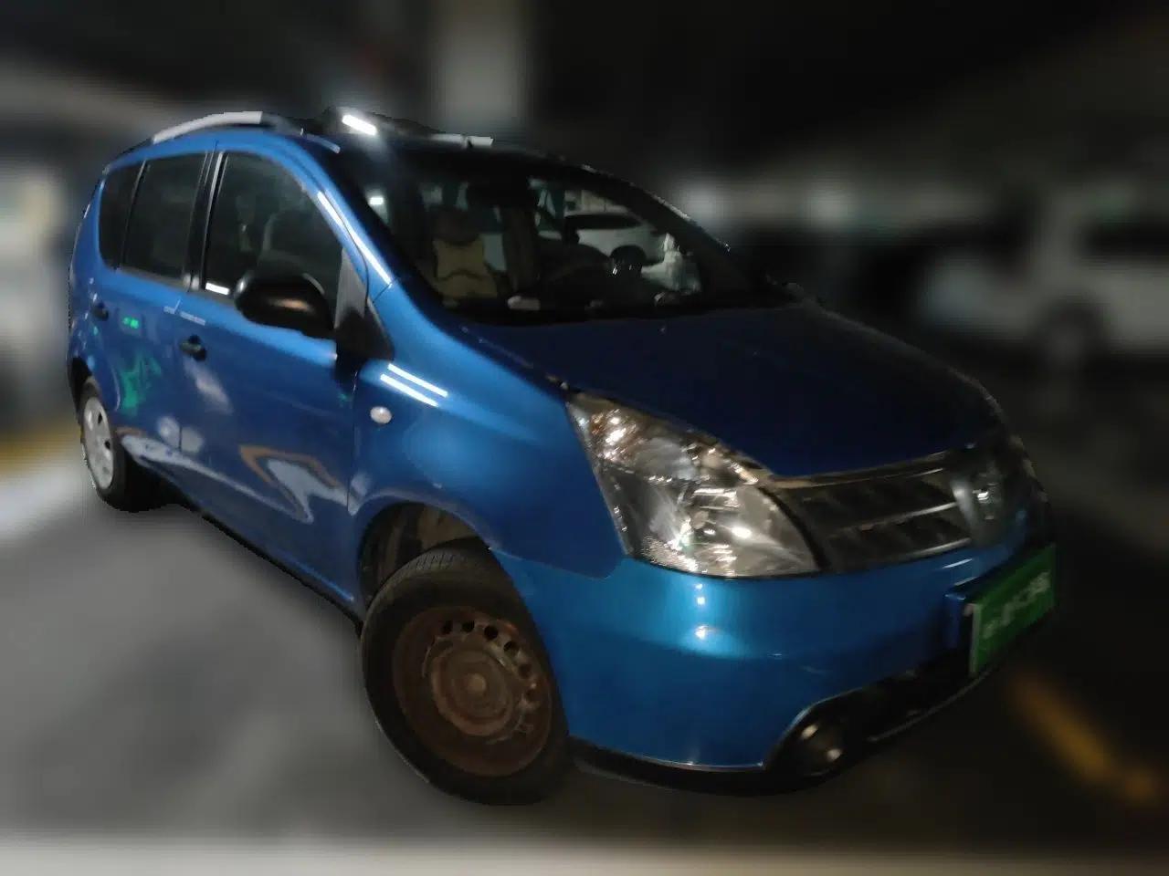 Nissan Livina 2009 1.6L Manual All-Around Model — миниатюра 3