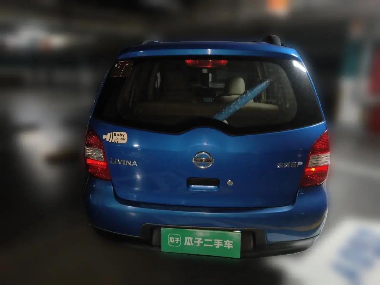 Nissan Livina 2009 1.6L Manual All-Around Model — миниатюра 5