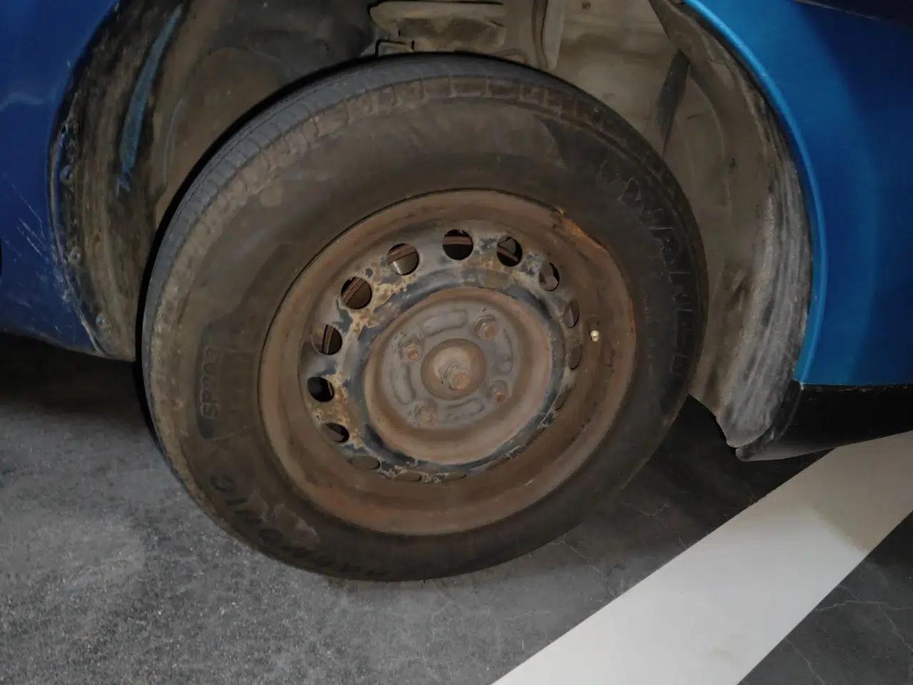 Nissan Livina 2009 1.6L Manual All-Around Model — миниатюра 8