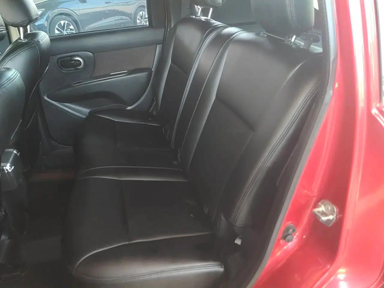 Nissan Livina 2010 JINRUI Edition 1.6L Automatic Standard Model — миниатюра 18