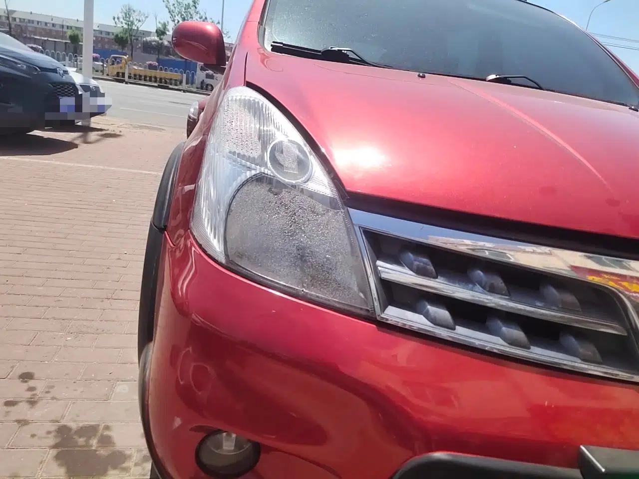 Nissan Livina 2010 JINRUI Edition 1.6L Automatic Standard Model — миниатюра 7