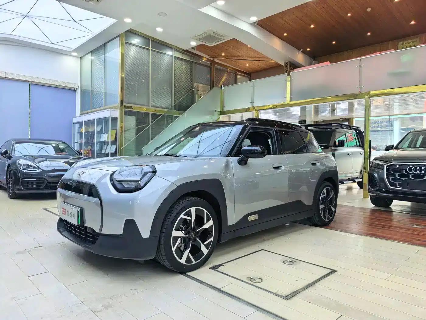 2024 Electric MINI Aceman E Classic — миниатюра 1