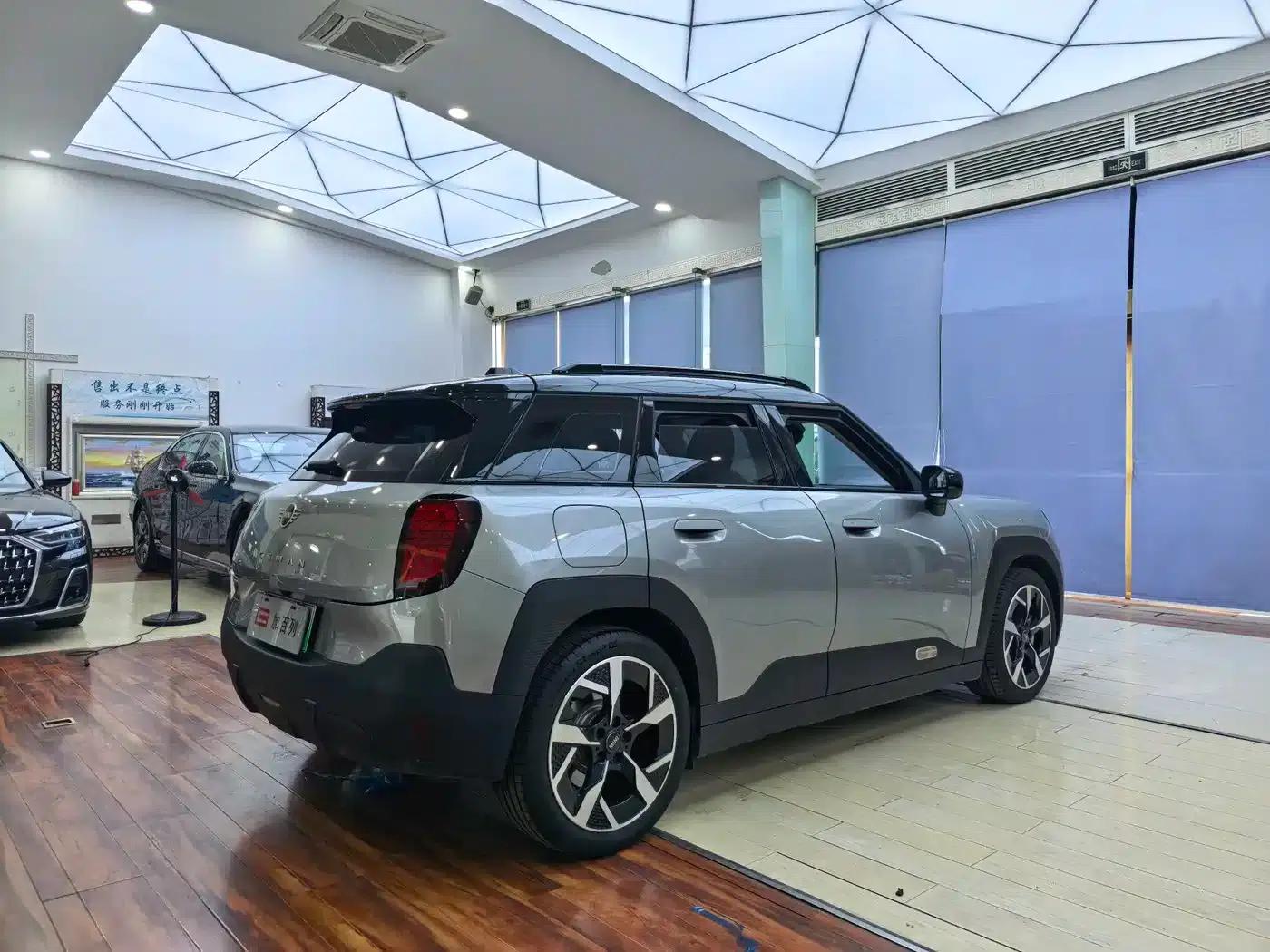 2024 Electric MINI Aceman E Classic — миниатюра 13